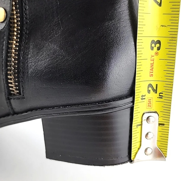 Bandolino Carrington Black Leather Ankle Boots Block Heel Gold Accents Size 6.5M - Picture 16 of 16